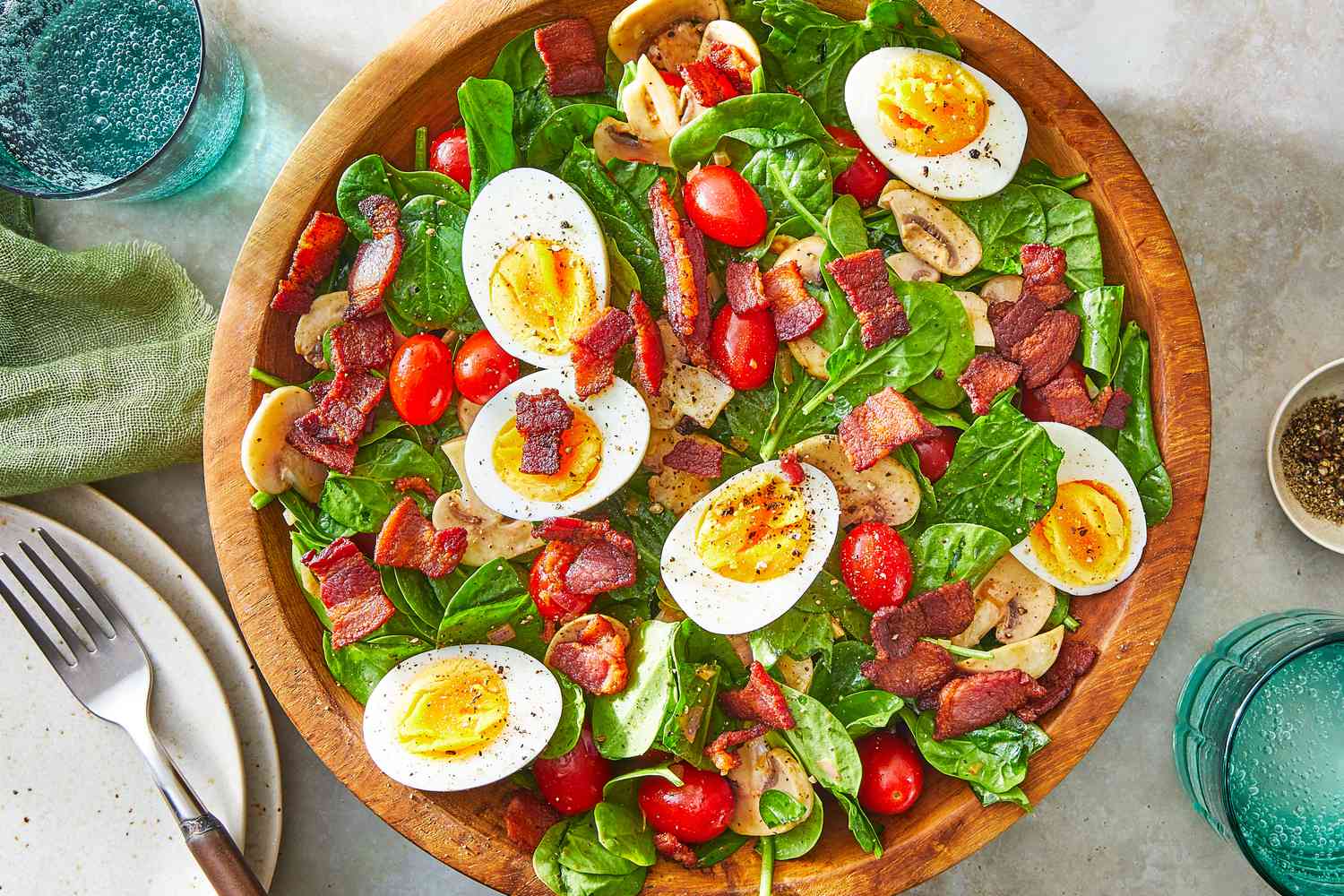 Spinach_Salad_012-dbe1b470ae8047fa830fca19af0cf36b