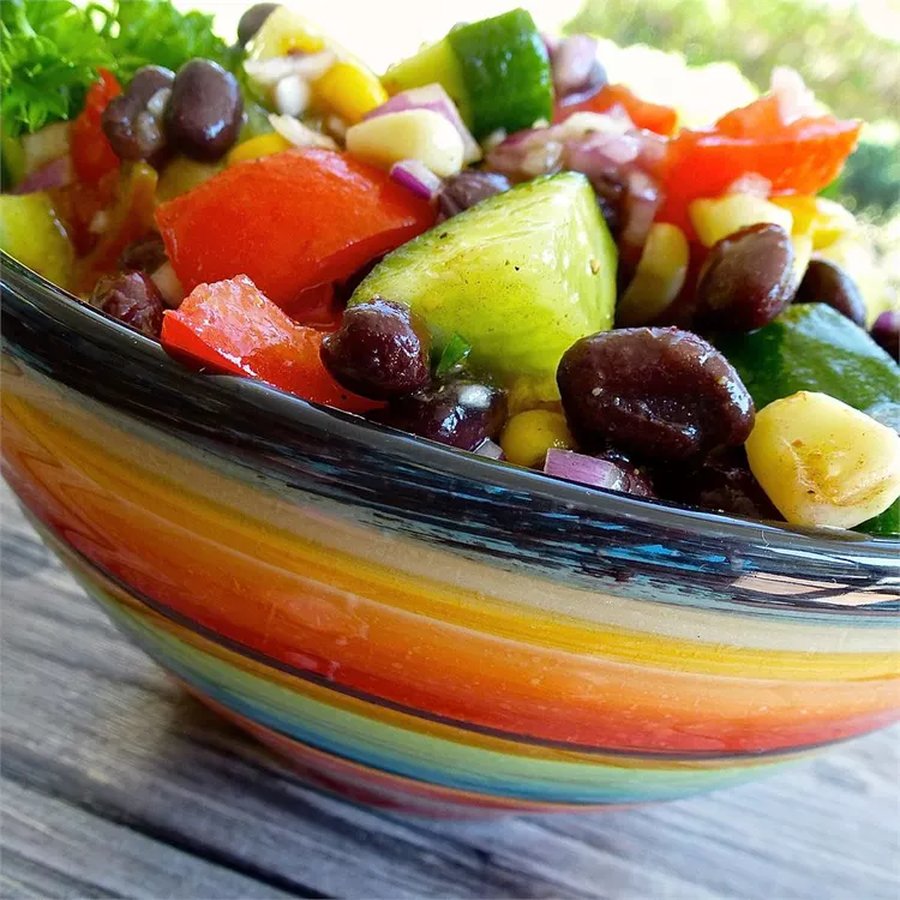 Black bean and cucumber salad