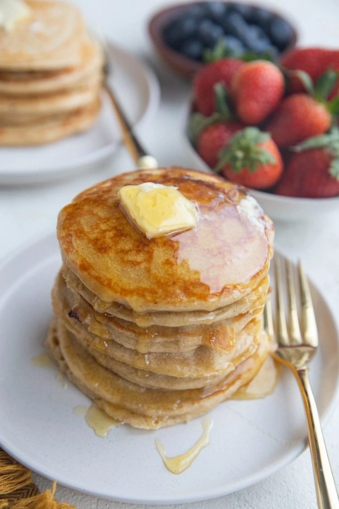 Oatmeal-Almond Protein Pancakes