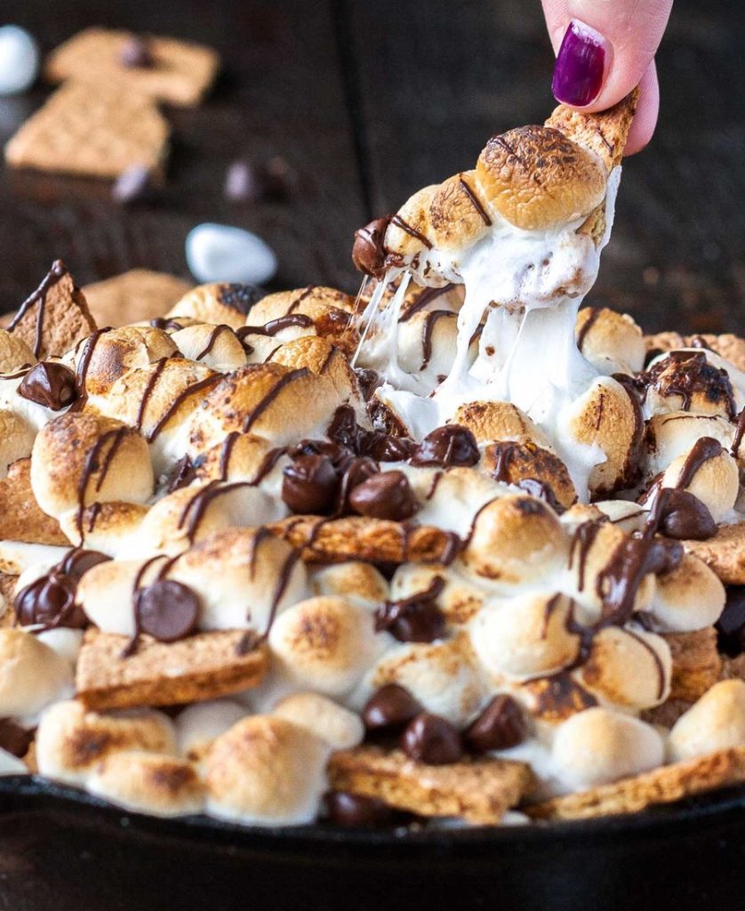 S’mores nachos