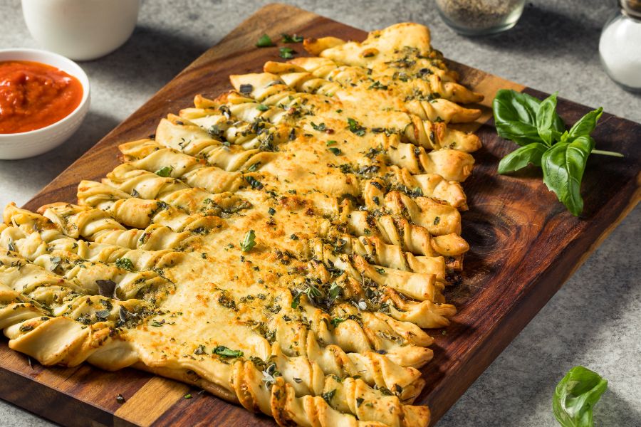 Christmas Tree Garlic Bread Recipe