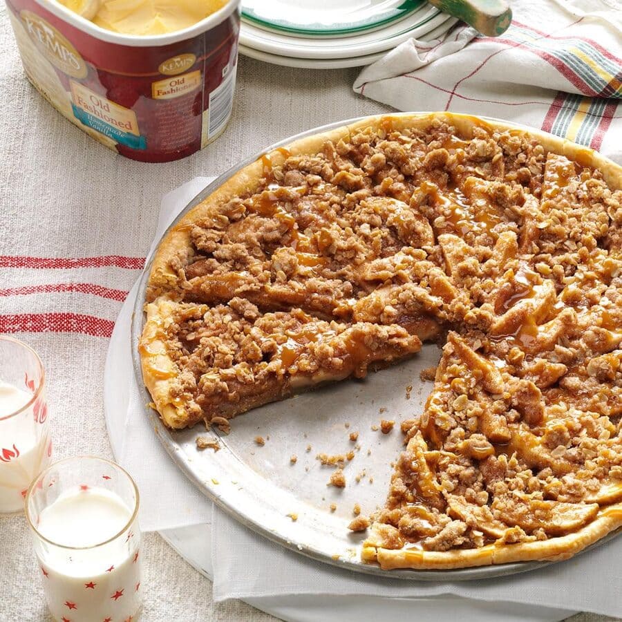 Apple Crisp Pizza