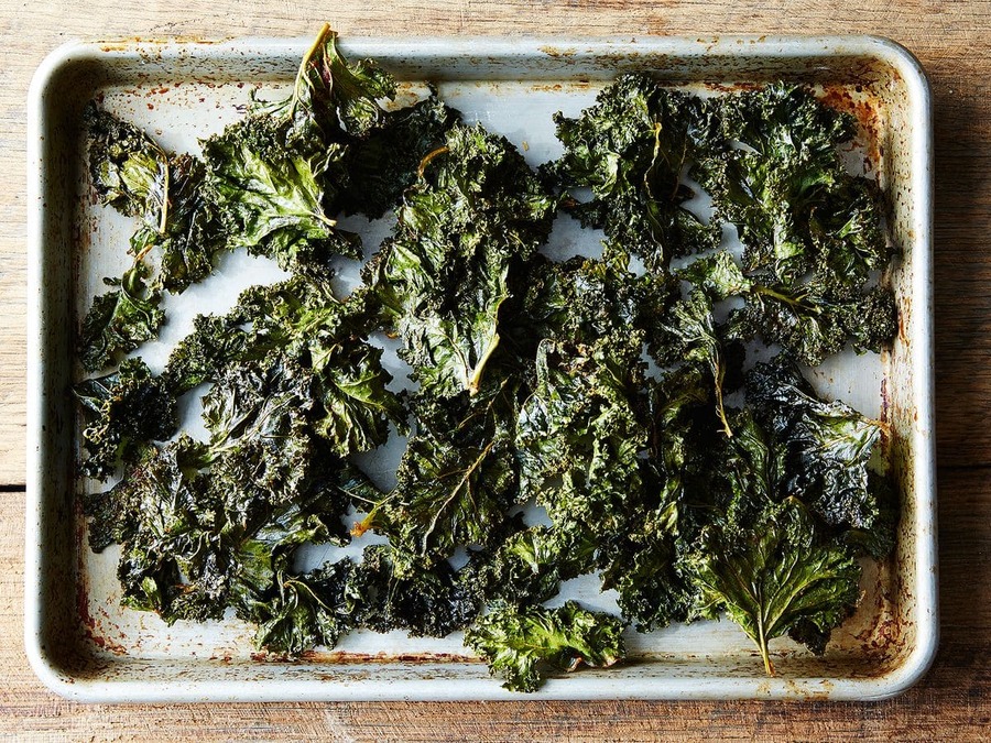 Spicy, Smoky Homemade Kale Chips