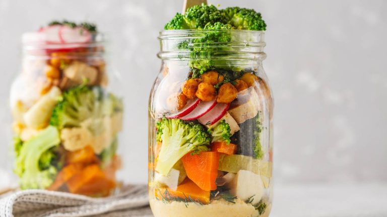 Vegan Pesto Salad in a Jar