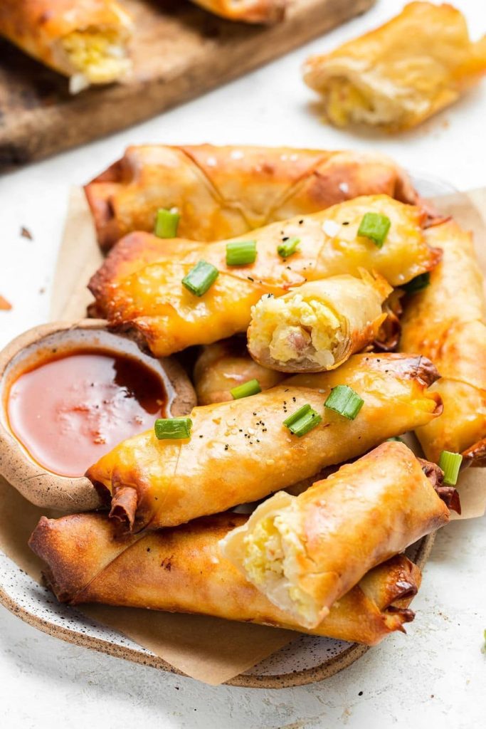 Cheesy Breakfast Egg Rolls