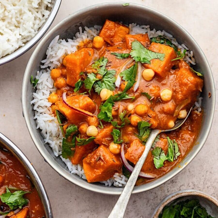 Chickpea and Sweet Potato Curry: A Hearty Vegan Option