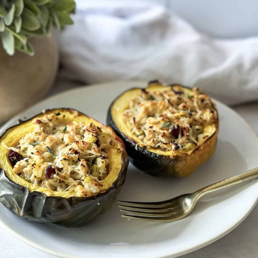 Stuffed Acorn Squash with Ground Turkey