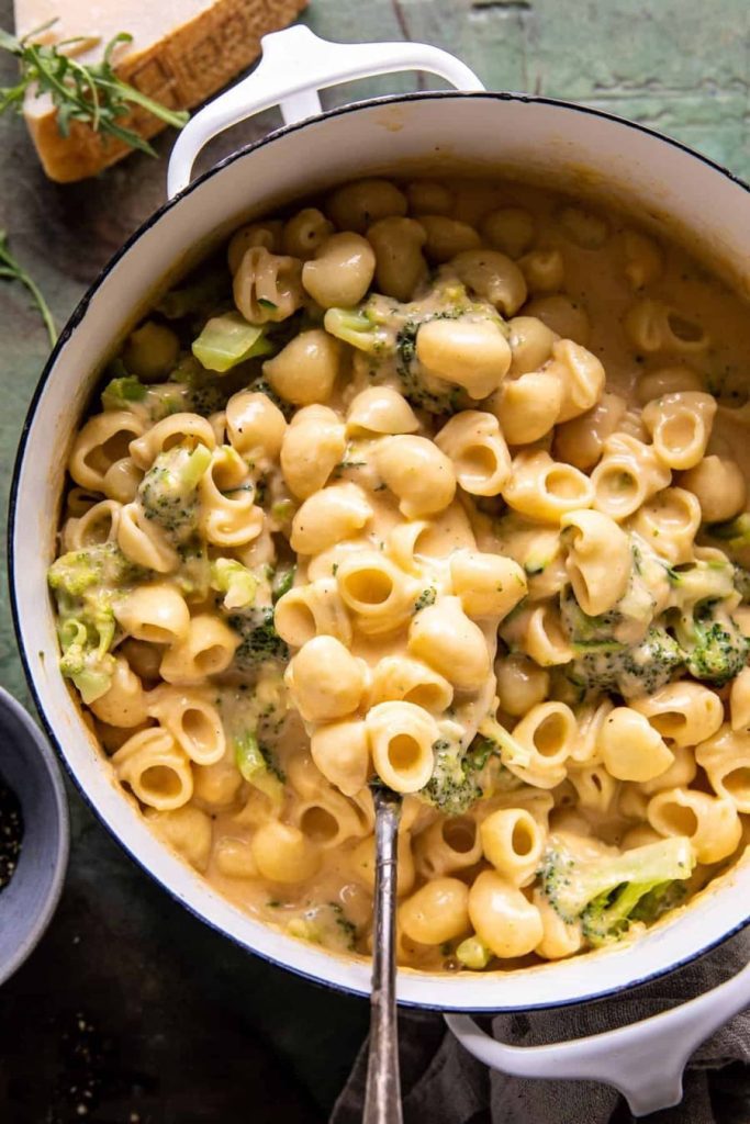 One Pot Mac & Cheese With Hidden Veggies