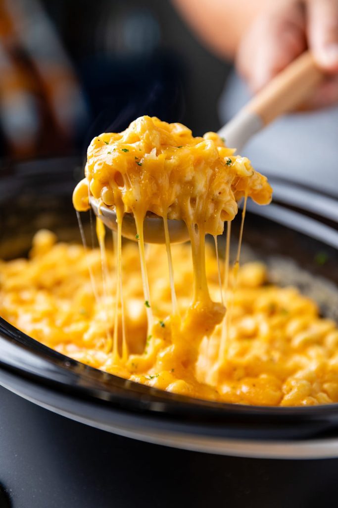 Slow Cooker Mac and Cheese