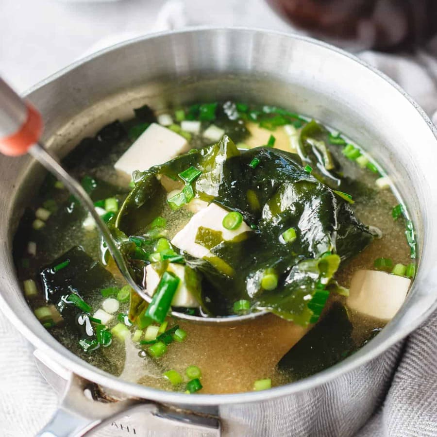 Vegan Miso Soup Using Kombu Dashi