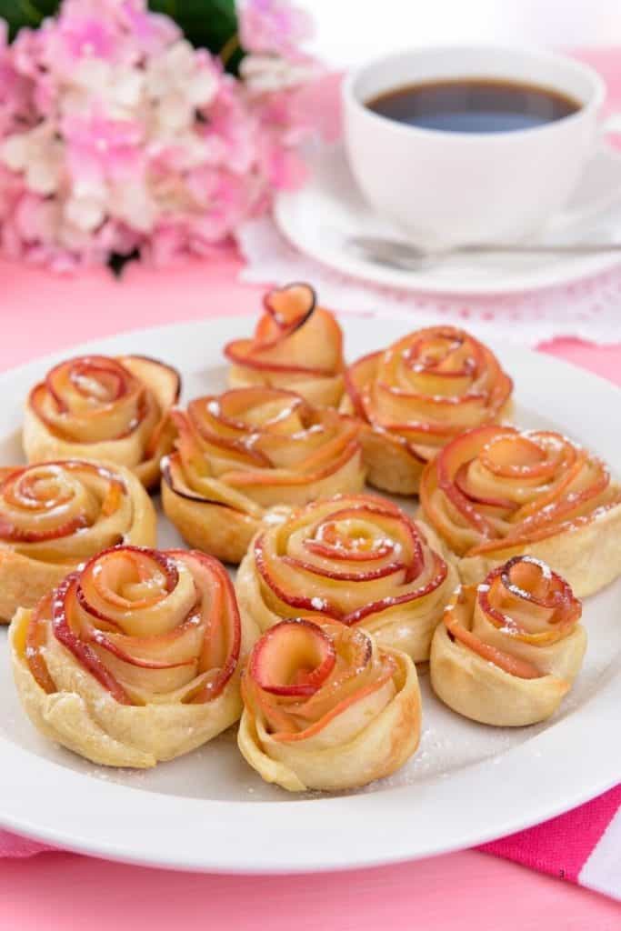 Apple Roses with Puff Pastry