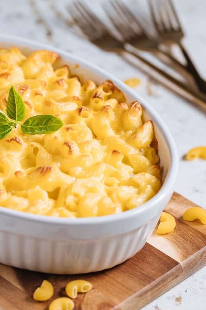 Dump-and-Bake Chicken Mac and Cheese