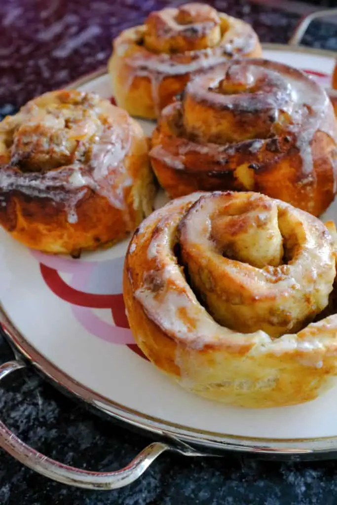 Mini Cinnamon Rolls With Puff Pastry