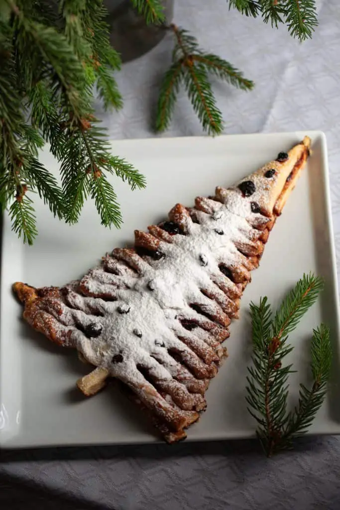 Nutella Puff Pastry Christmas Tree