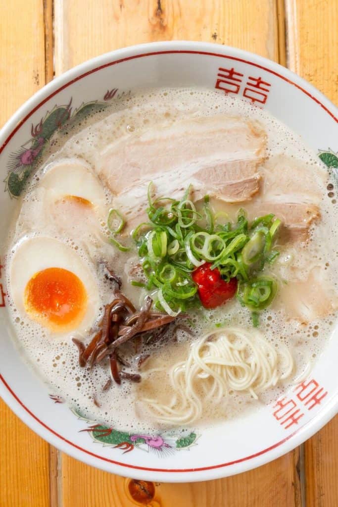 Rich and Creamy Tonkotsu Ramen Broth