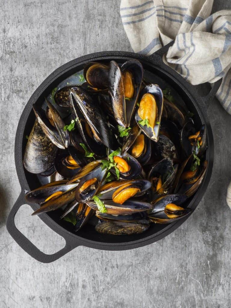 Steamed Mussels with White Wine