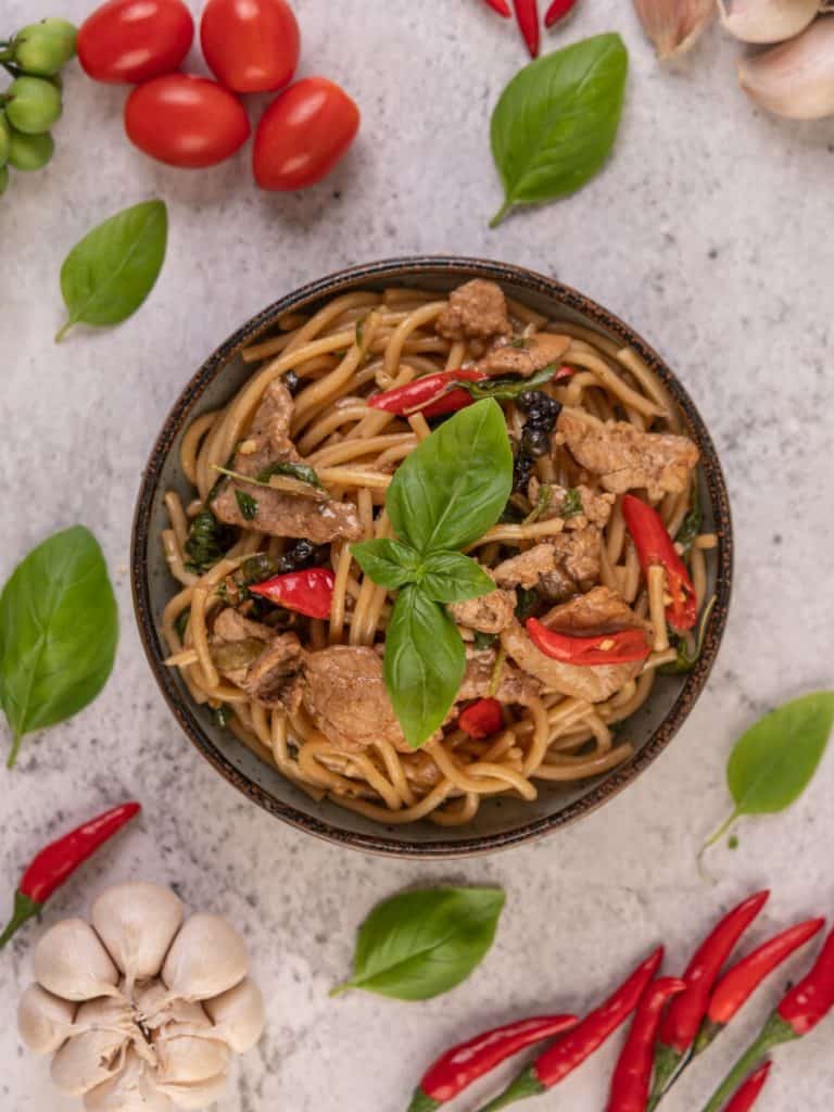 15-minute Fragrant Pork Noodles